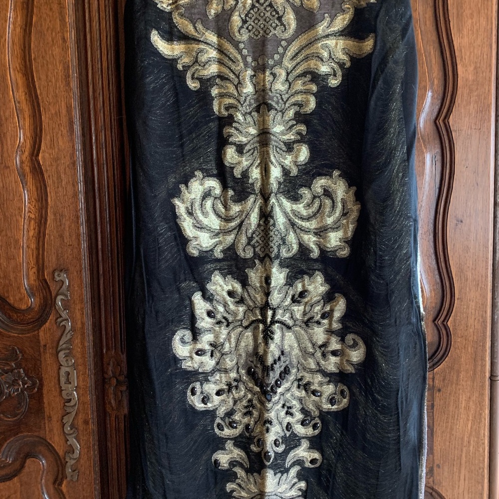 Long scarf or wrap